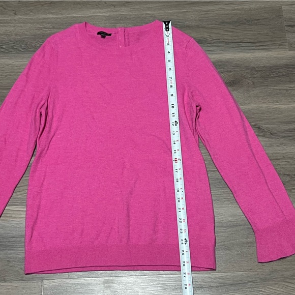 Talbots Medium Sweater Pink Flutter Sleeve Lambswool Blend Buttons Round Neck - Picture 7 of 7